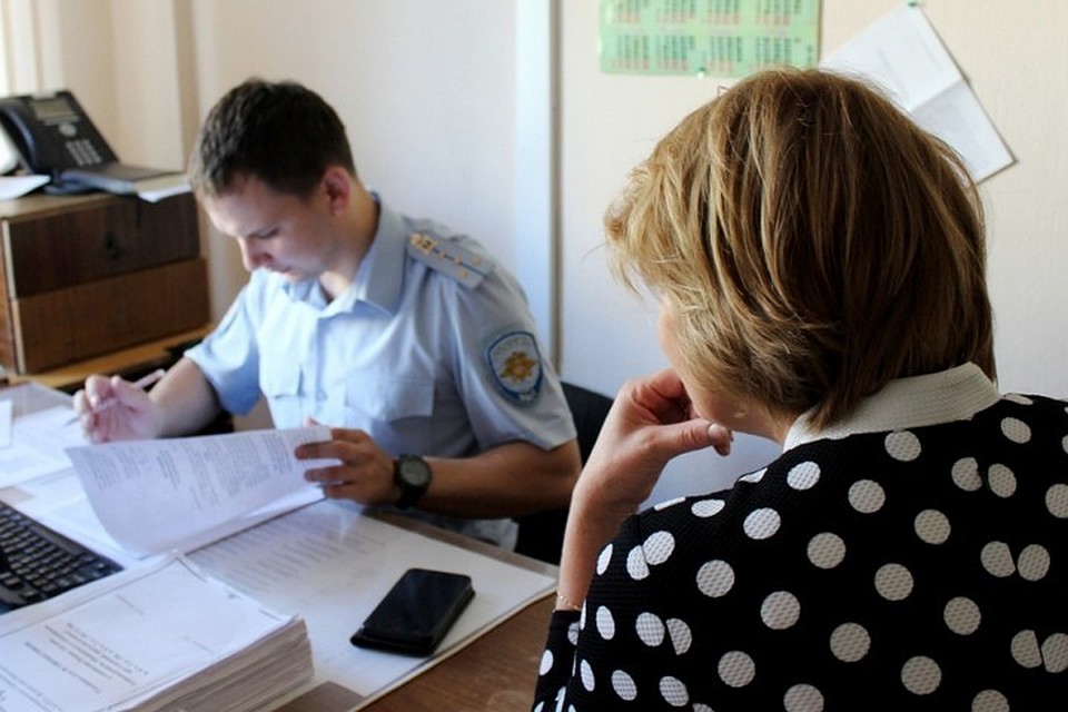 В Железногорске соседка пять раз обворовывала пенсионера с его же телефона. Фото пресс-службы полиции Железногорска