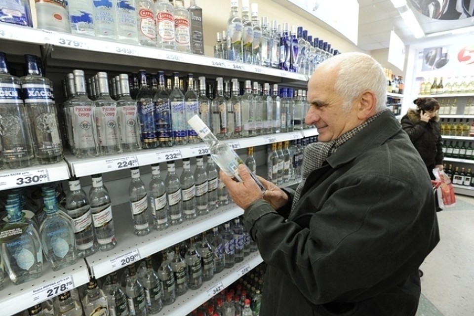 В России могут еще повысить возраст для продажи спиртных напитков