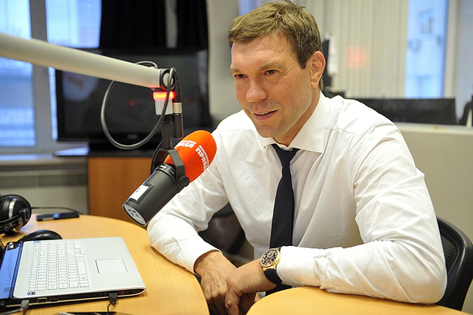 Олег Царев