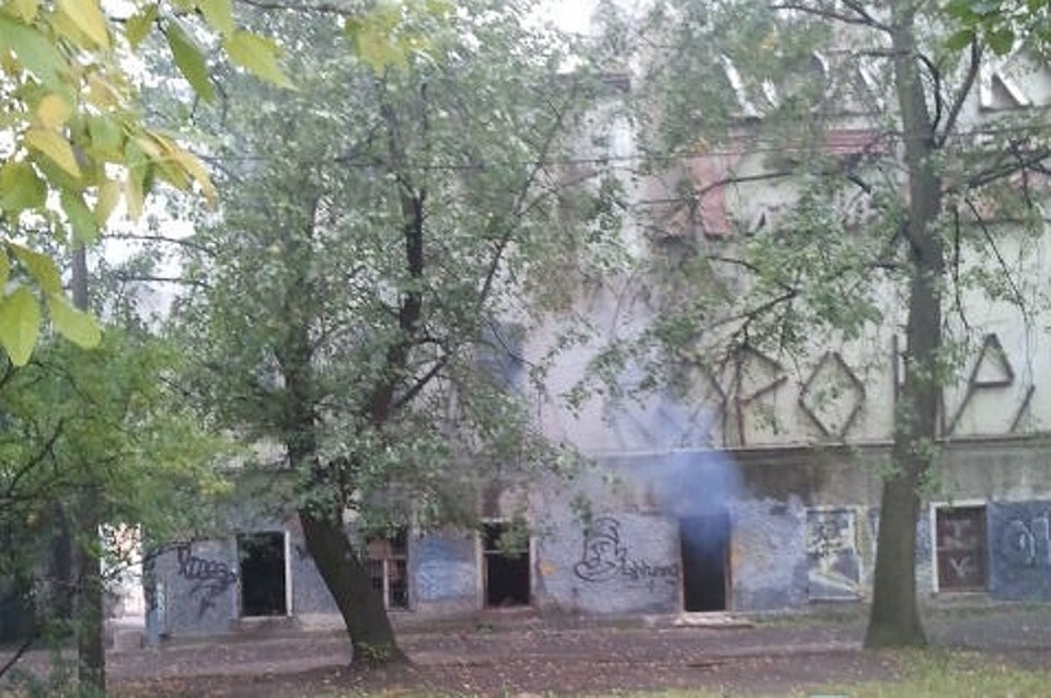 Заброшенный Дом культуры сгорел в центре Петербурга. ФОТО: ЧП и ДТП Санкт-Петербург