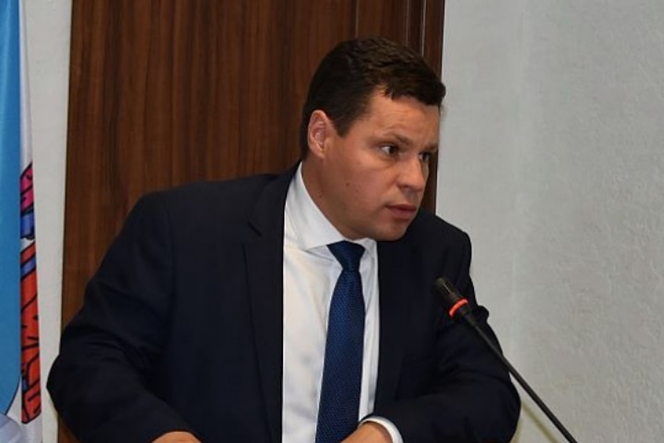 До назначения на должность главы Шпаковского муниципального района был начальником управления по обеспечению деятельности мировых судей Ставропольского края