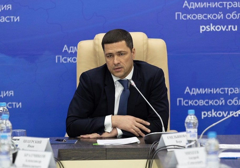Михаил Ведерников посоветовал властям Пскова не обманывать ожидания горожан в организации и проведении Ганзейских дней Нового времени в июне 2019 года.
