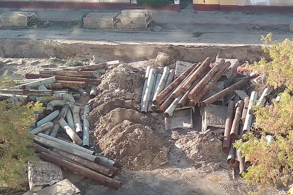 В Липецке меняют трубы