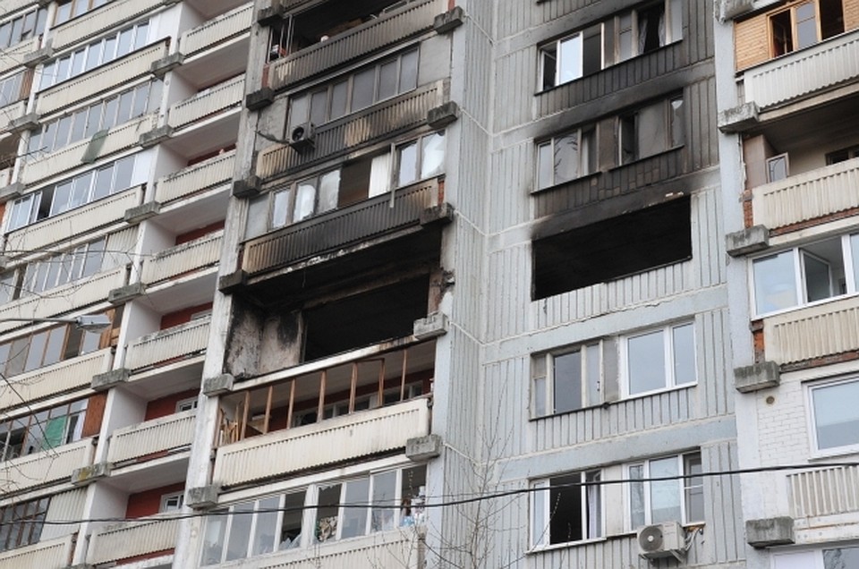 Огонь уничтожил комнату в квартире
