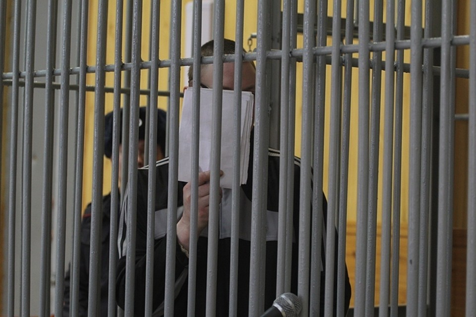 В Анграске мужчина прислонил горячий утюг к лицу собутыльника.