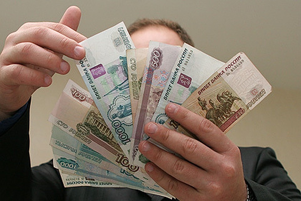 Мужчина оставил туристов без 346 тысяч рублей и путевок