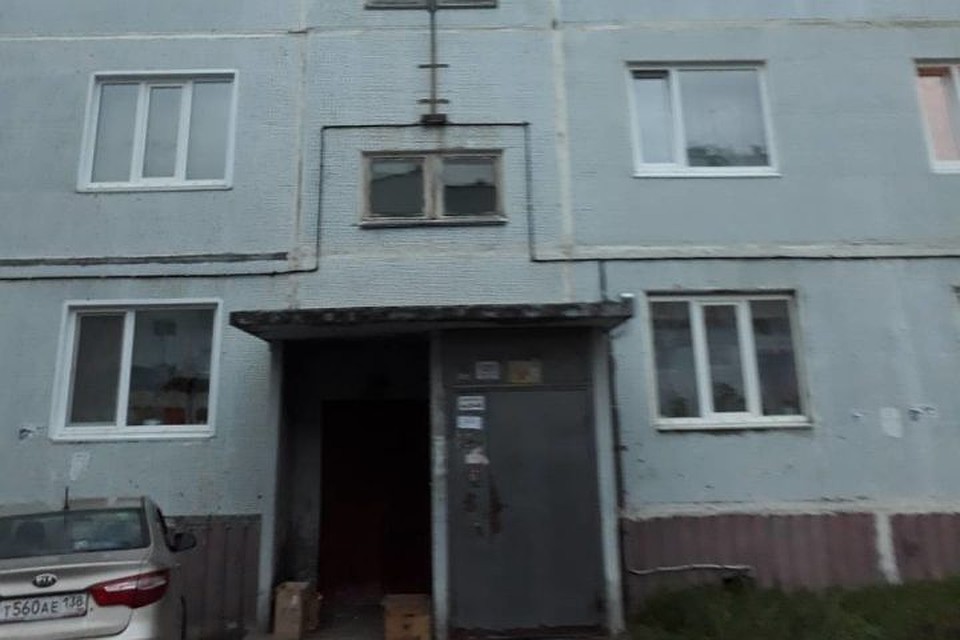 Вот в этом доме разгорелись страсти! Фото: Владислав Симонов