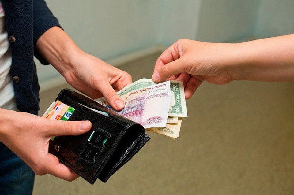 Долги? Машину не продашь: сибиряк рассчитался с банком, чтобы осуществить сделку.