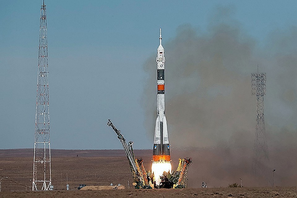 В четверг, 11 октября, ракета-носитель «Союз-ФГ» с пилотируемым кораблем «Союз МС-10» стартовала с космодрома Байконур, а вскоре стало известно об аварии