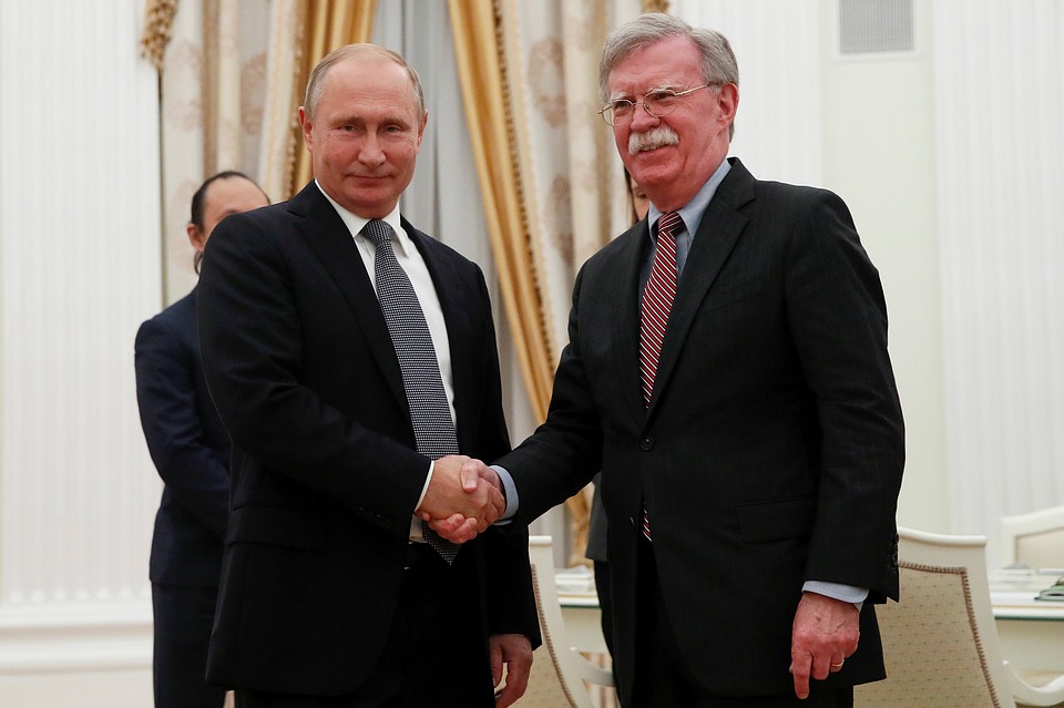 Владимир Путин на встрече с помощником американского лидера по национальной безопасности Джоном Болтоном