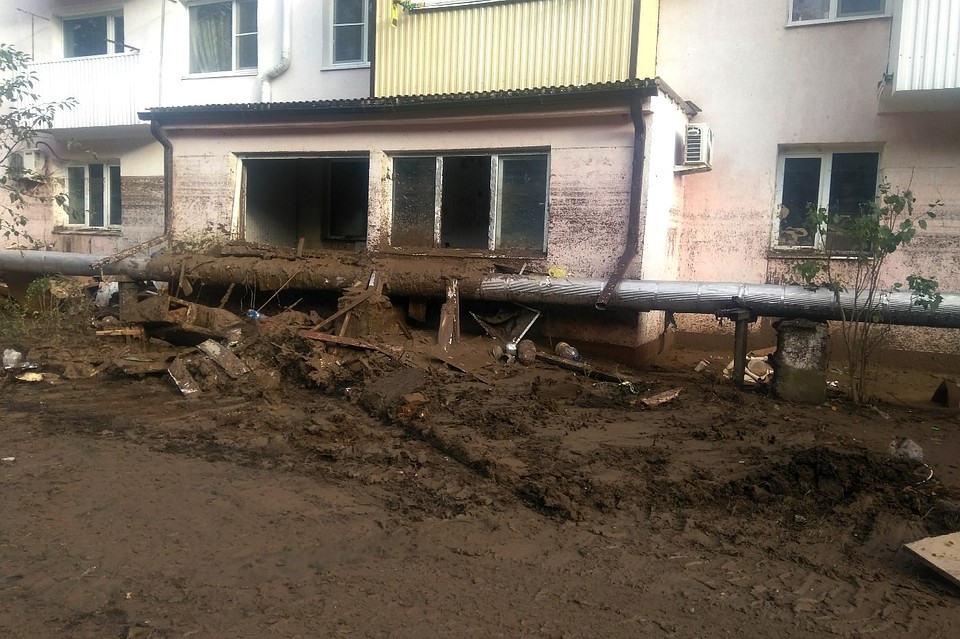 Последствия наводнения в Туапсе продолжают ликвидировать. Фото: Рим РЫСКУЖИН.