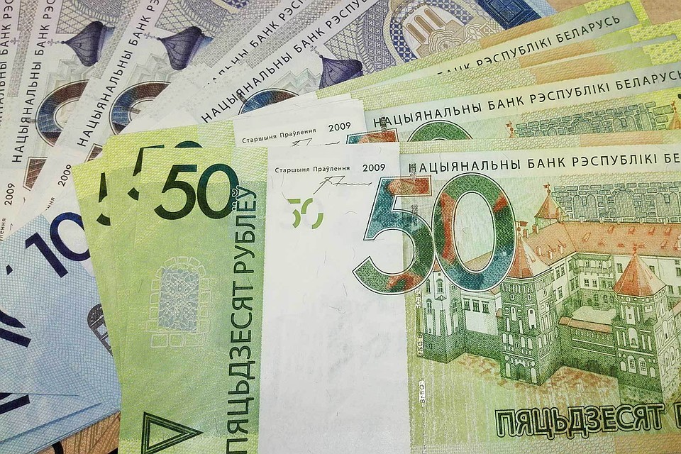 С ноября за рождение первого ребенка заплатят 2 142,10 рубля, а бюджет прожиточного составит 214,21.