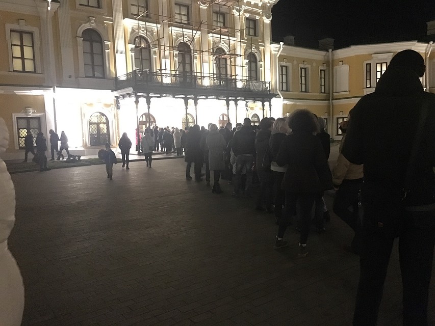 Ажиотаж в Императорском дворце