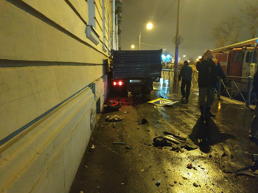 Фото: "ДТП и ЧП | Санкт-Петербург" ВКонтакте