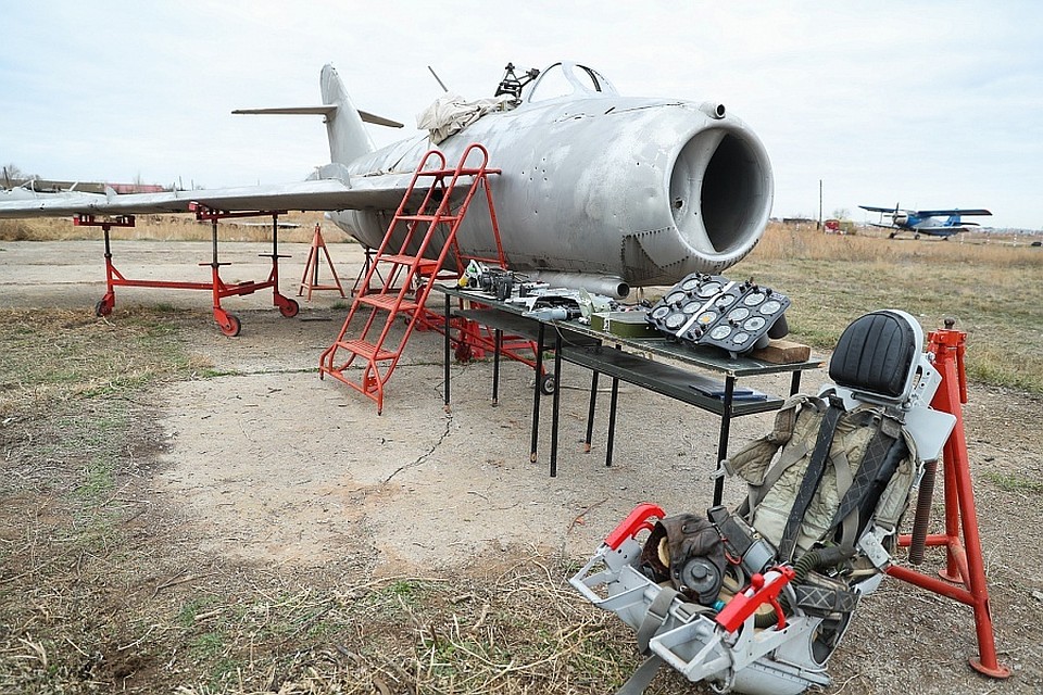 Находится авиаклуб в Среднеахтубинском районе. Фото администрации ВО.