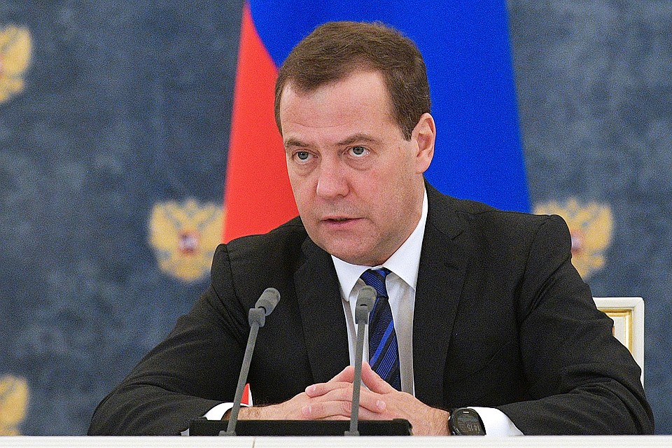 Премьер-министр РФ Дмитрий Медведев во время заседания правительства РФ в резиденции "Горки". ФОТО Александр Астафьев/пресс-служба правительства РФ/ТАСС