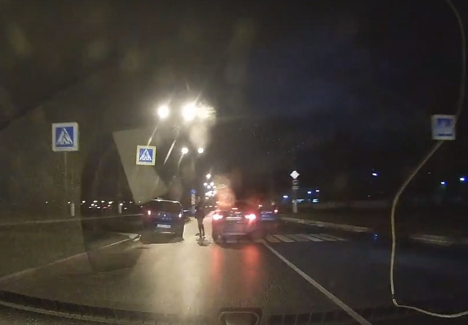 Место аварии Скриншот с видео Алексея Радёвкина (группа «Подслушано у водителей. Тверь»)