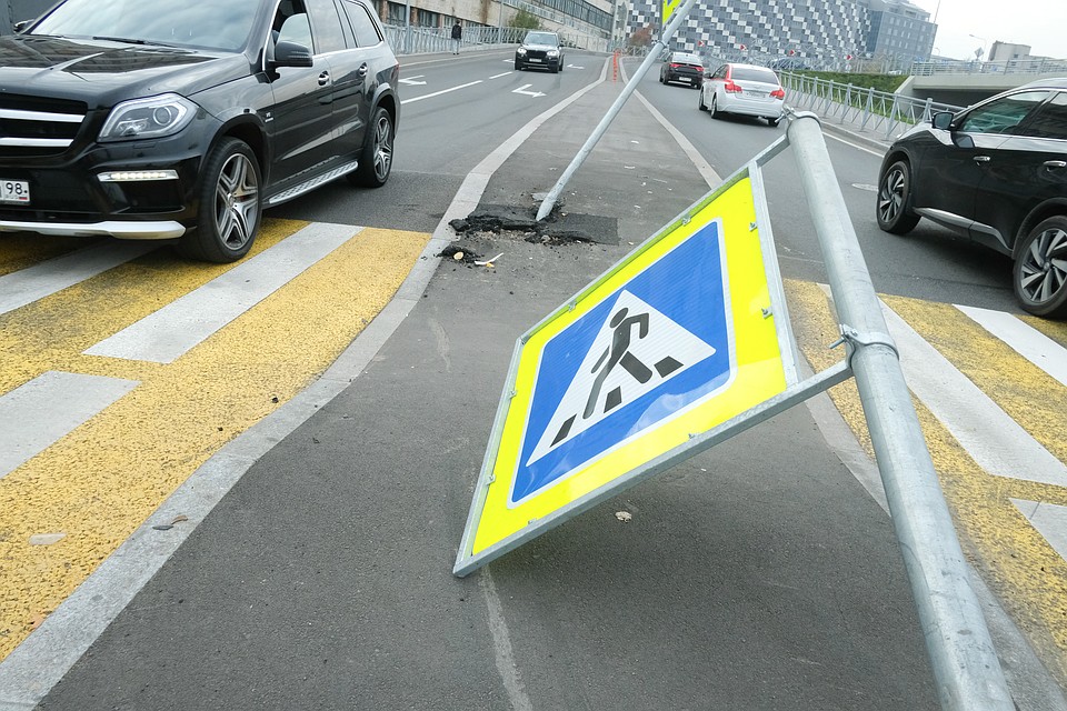 В Петербурге появилась карта самых аварийных участков дорог.