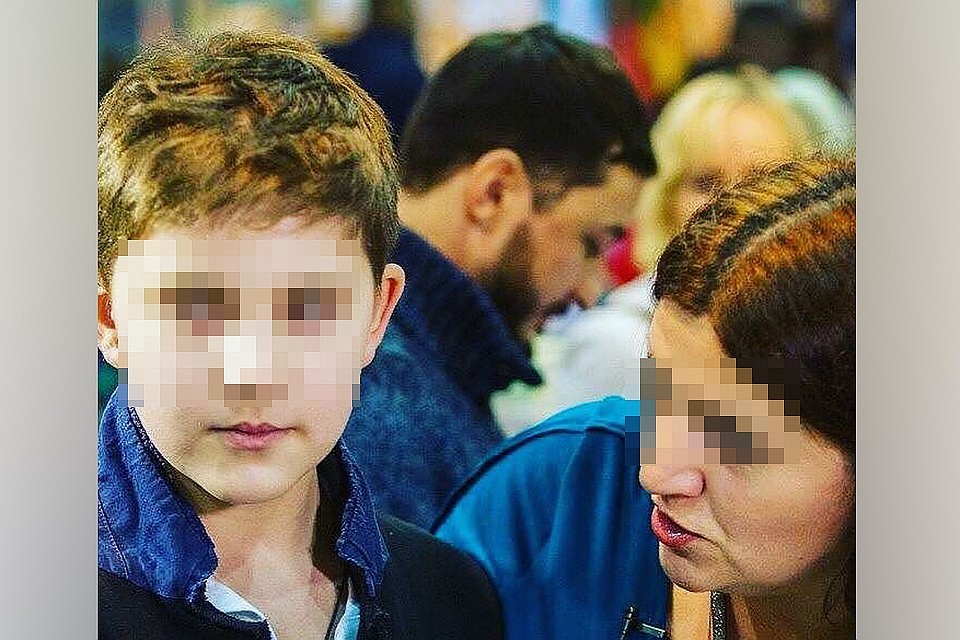 12 ноября восьмиклассник вернулся домой с разбитым лицом