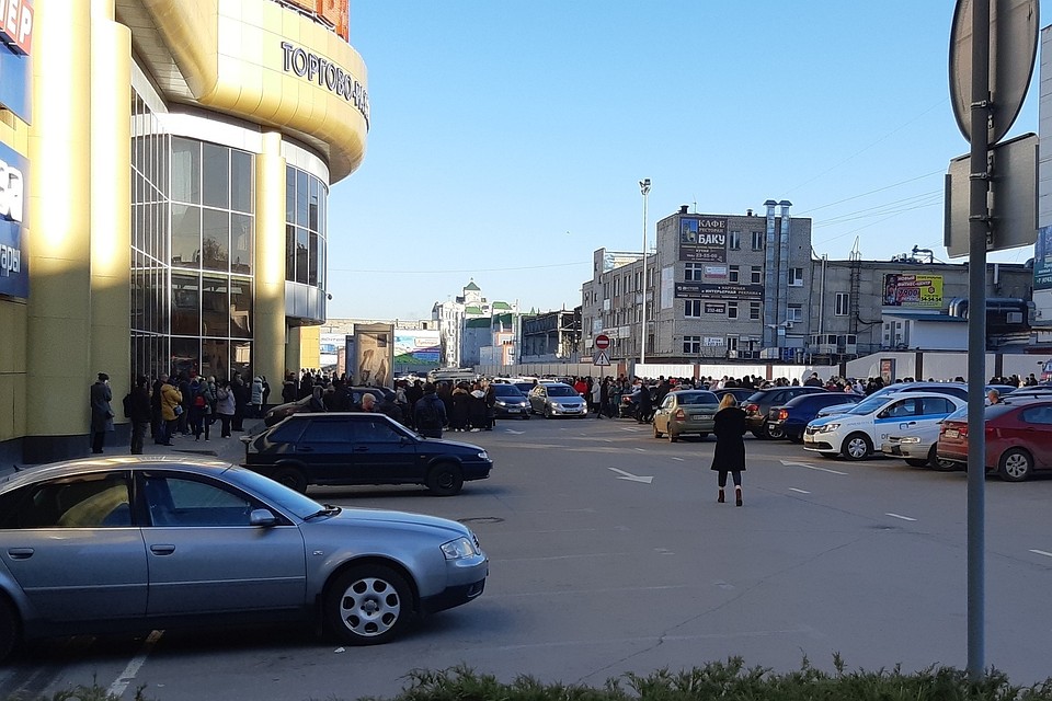 В ТЦ "Европа" искали бомбу
