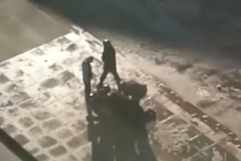 Мужчина с обрезом пришел в правительство Камчатки спасаться от вымышленной преследовательницы