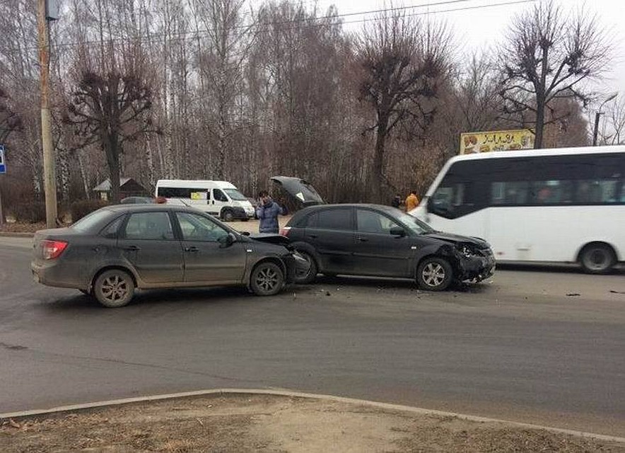 Фото из социальной сети: машины двигались в сторону микрорайона Канищево