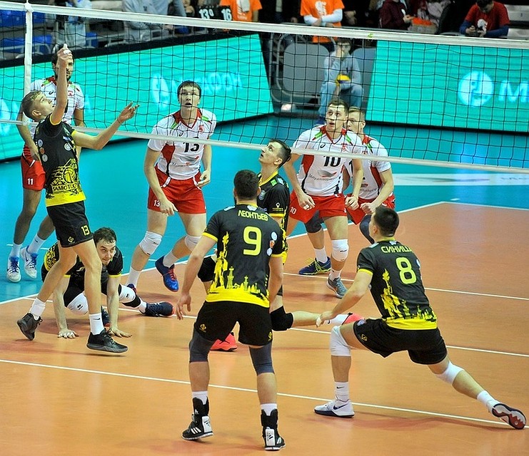 Волейбольный клуб «Белогорье» выиграл у уральцев.