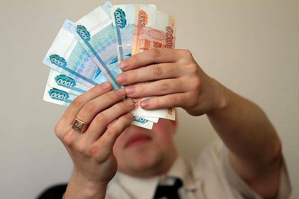 Мужчины должны выплатить по 300 тысяч рублей каждый