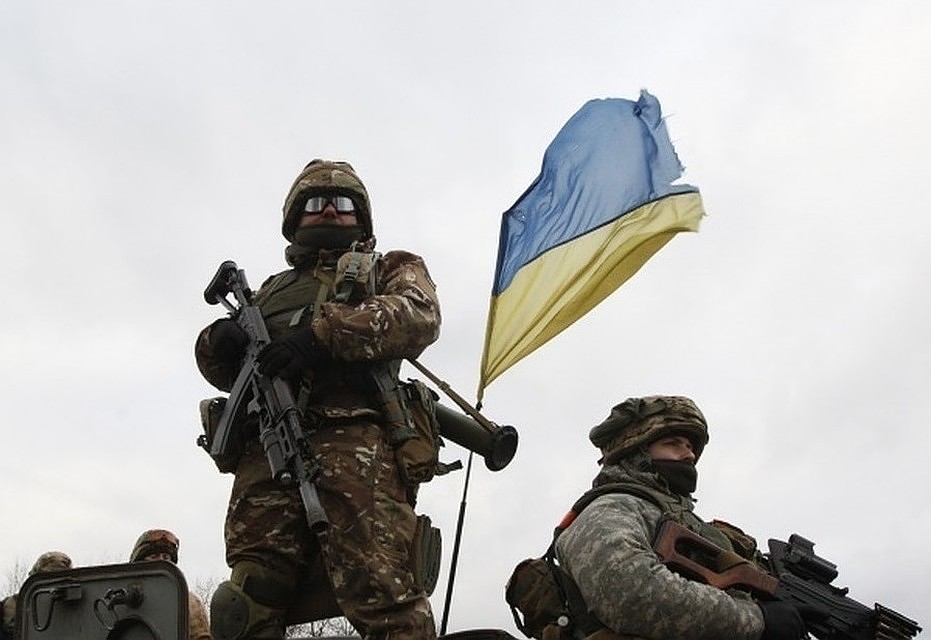 Верховная рада Украины проголосовала за введение военного положения