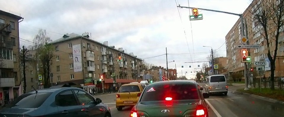 В Смоленске автомобилист наказал автохама. ФОТО: УМВД России по Смоленской области