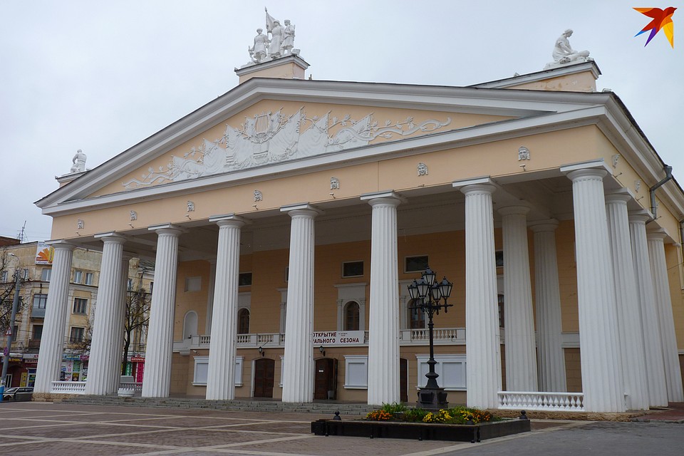 Церемония открытия пройдет в театре драмы в 18.00.