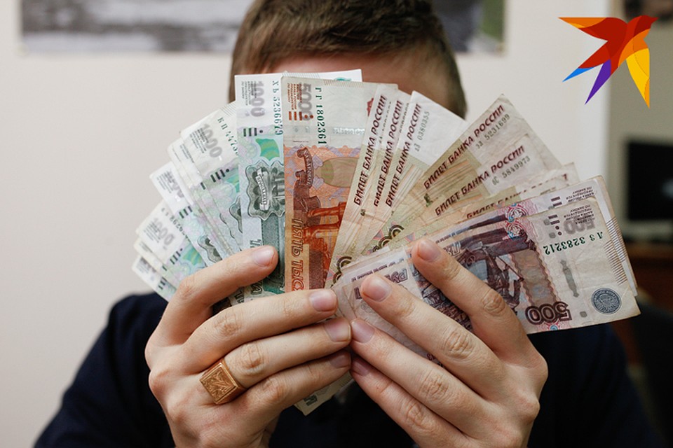 Оперативники отдела экономической безопасности и противодействия коррупции УМВД России по городу Брянску задержали молодого человека.