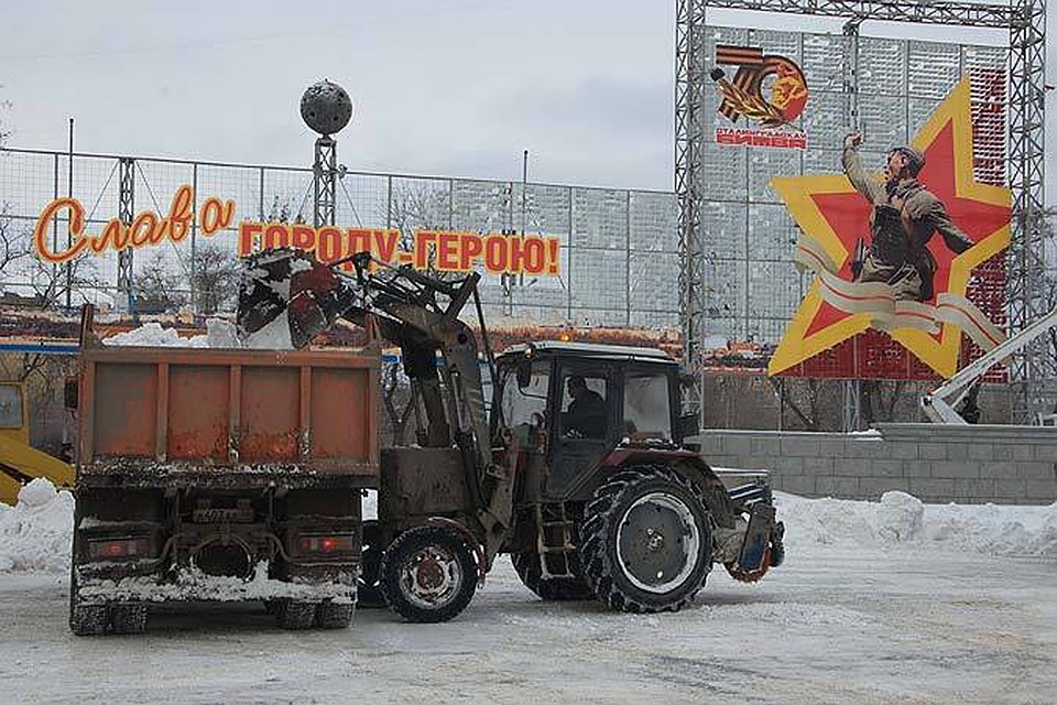 На улице работают 60 единиц техники.