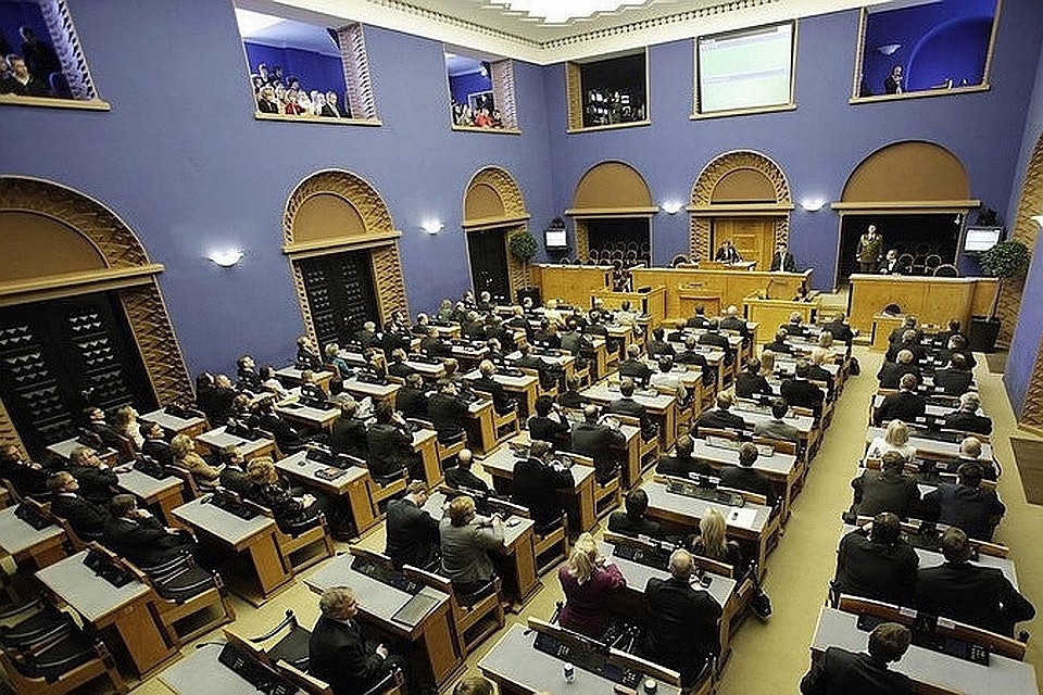 В парламенте Эстонии не поддержали перевод всего образования на госязык.