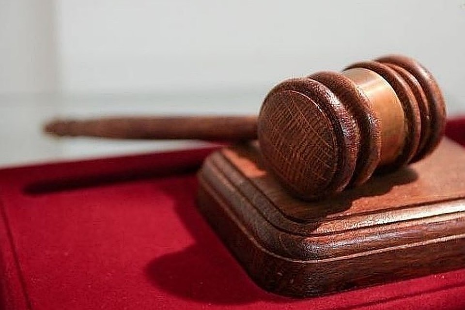 Московский суд приговорил двух сторонников ИГ* к 17 и 18 годам тюрьмы.
