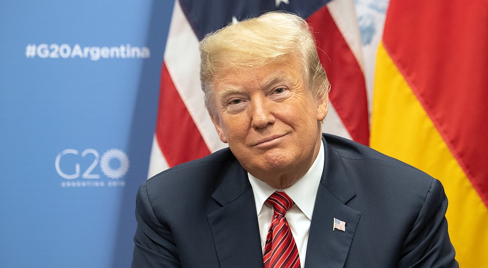 Рейтинг популярности Трампа упал из-за России