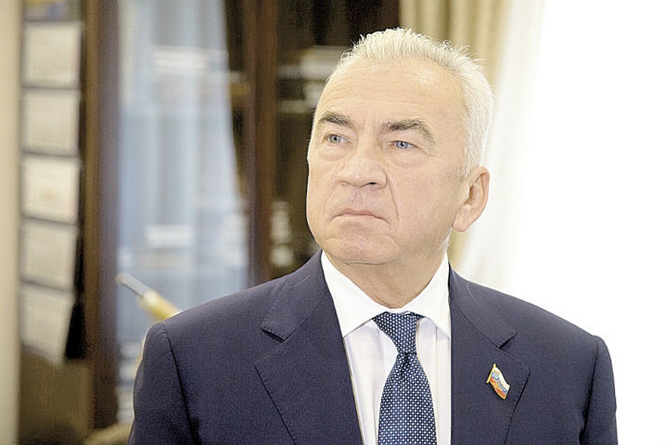 Председатель Законодательного собрания Сергей Бебенин рассказал, что впервые бюджет вышел на такие большие цифры доходов.