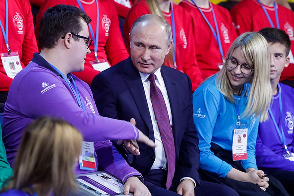 Президент приехал в Ярославль на открытый урок для всей страны во второй раз. Фото: Михаил Метцель/ТАСС