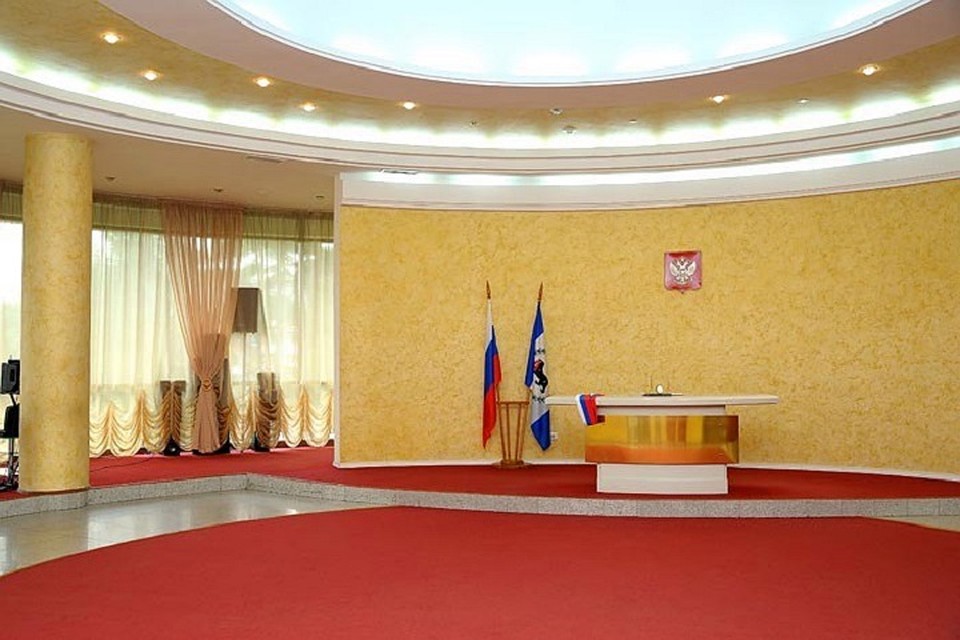 После капитального ремонта иркутский дворец бракосочетания откроется 18 декабря. Большой зал регистраций. Фото: официальная группа Иркутского дворца бракосочетания.
