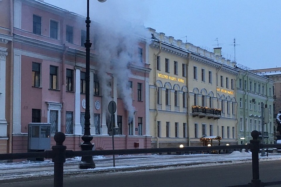 В Петербурге опять горел особняк князя Черкасского. Фото: vk.com/spb_today