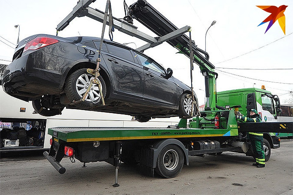 Ся 2019 года базовый уровень тарифа на эвакуацию авто в границах населённого пункта, где есть штрафстоянка, составляет 1460 рублей