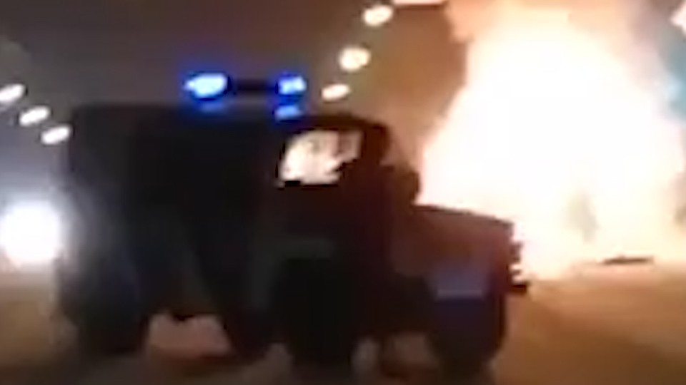 В Магнитогорске взорвалось маршрутное такси.