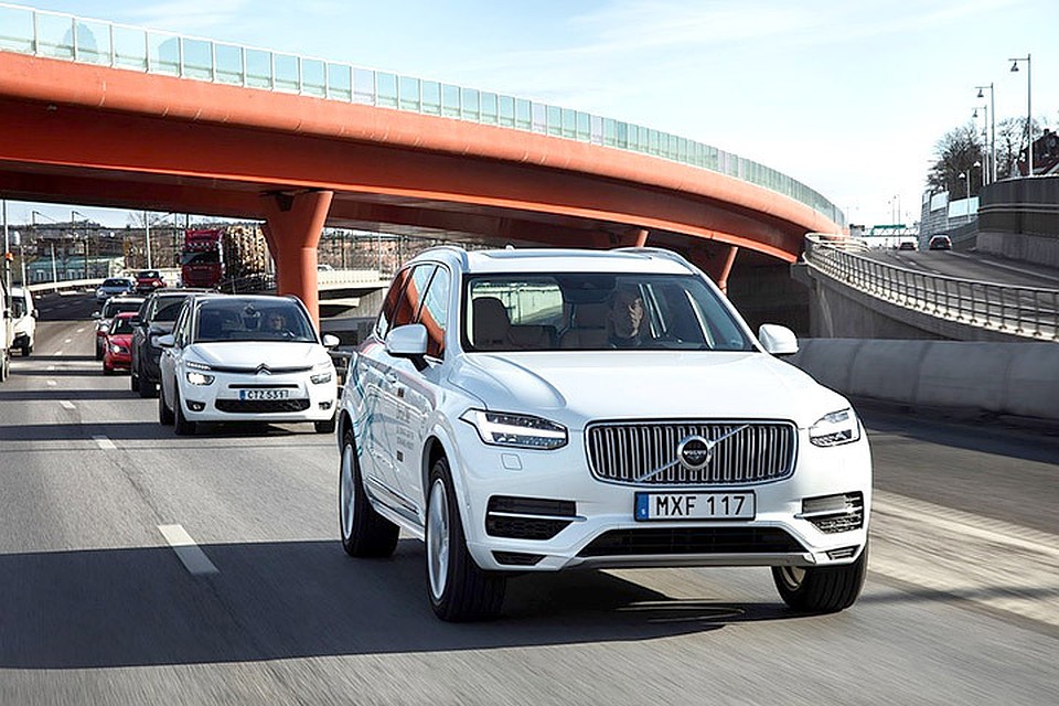 На автомобили Volvo будут устанавливать видеокамеры, которые способны распознавать лицо водителя. Фото: Volvo