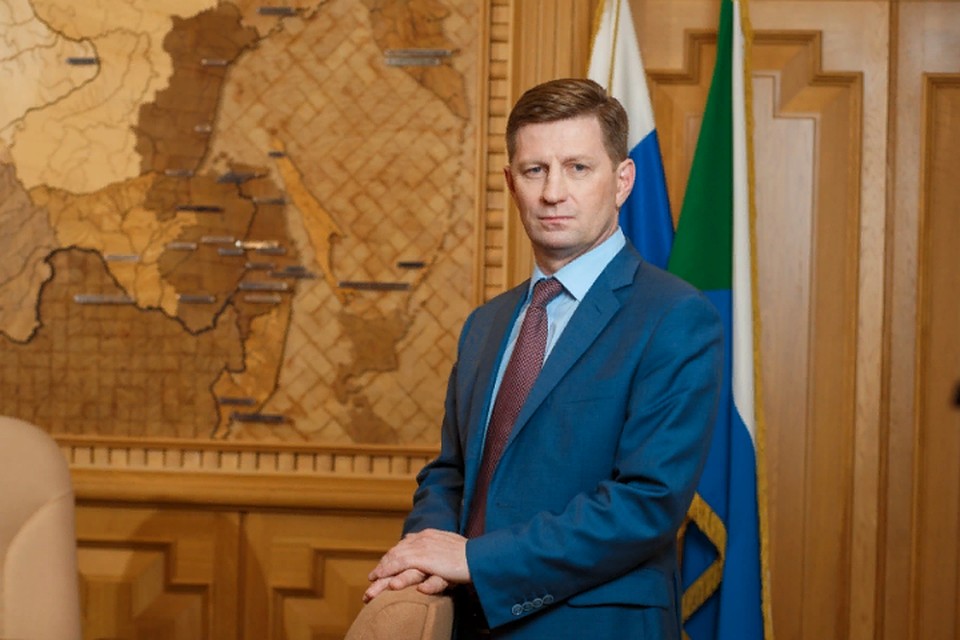 «Добра, понимания и семейного счастья»: Сергей Фургал поздравил жителей Хабаровского края с Рождеством