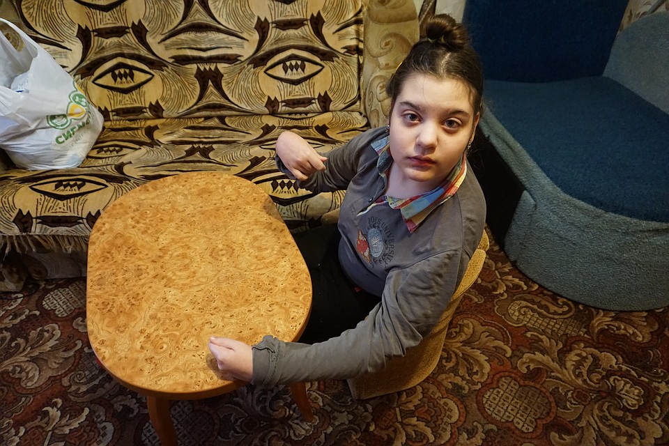 Лиза очень общительна и очень любит, когда вся семья в сборе.