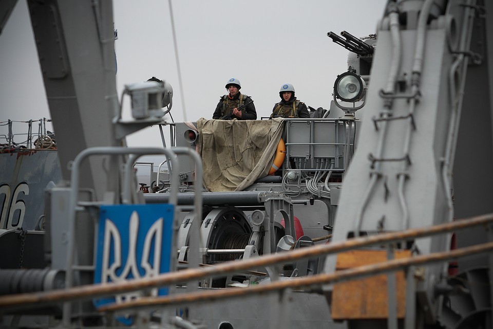 Украинский военный считает, что "фиксация из космоса" может помочь Киеву пройти через Керченский пролив в Азовское море