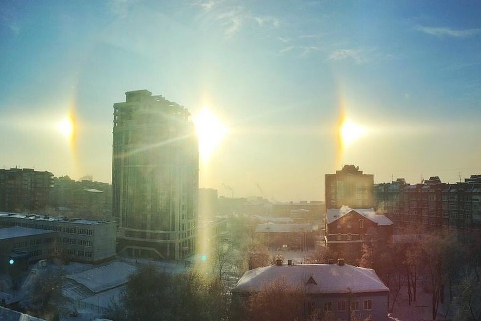 Сегодня утром в небе наблюдалось солнечное гало.