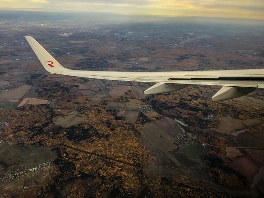 Пассажиры просидели в самолете около 5 часов до взлета