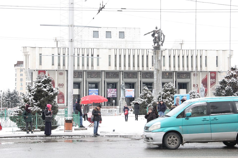 В Бишкеке снег