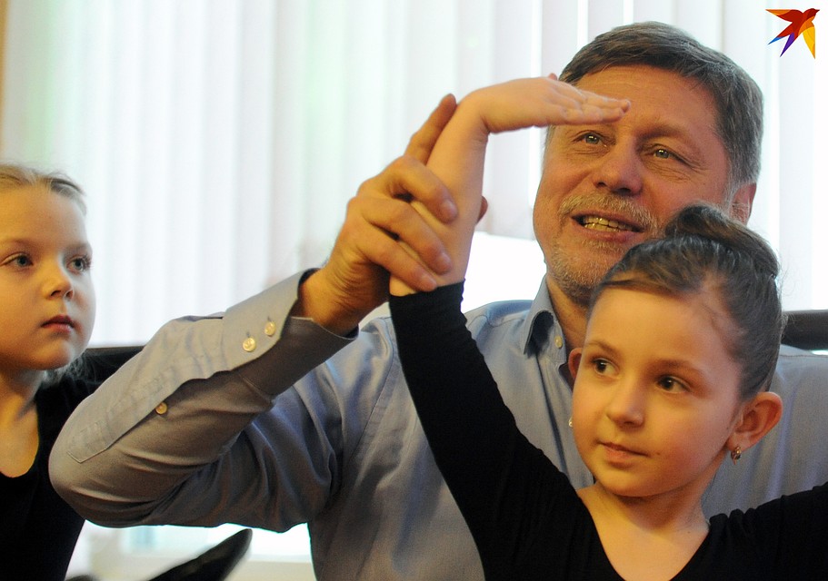 Гедиминас Таранда дал мастер-класс юным балеринам из Давид-Городка.